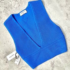 BNWT Aritzia Babaton “Carlotta” Sculpt Knit Deep V Tank